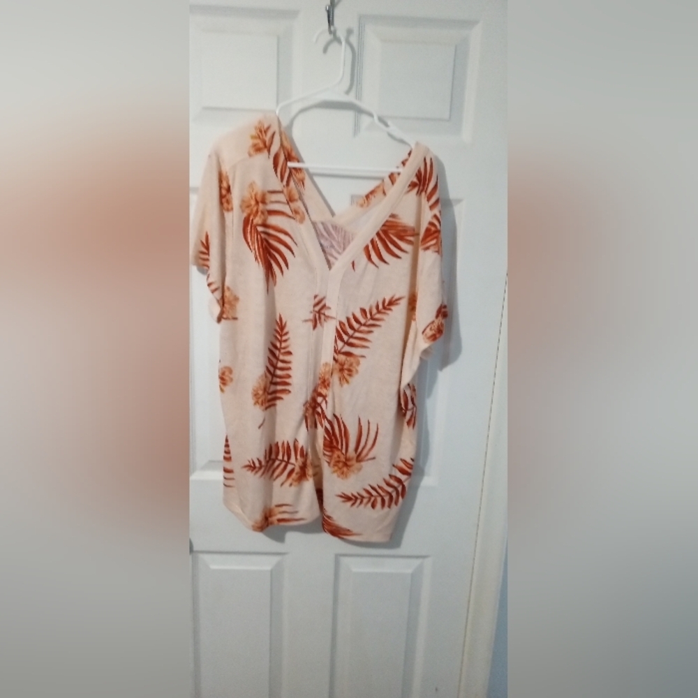 Floral Print V-Neck Tunic Top